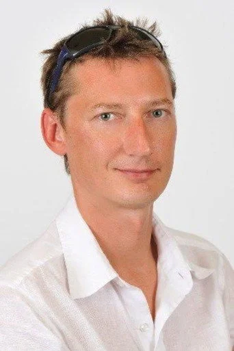 Chân dung Zsolt Viczei