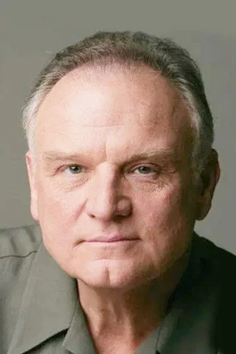 Chân dung Bill Smitrovich