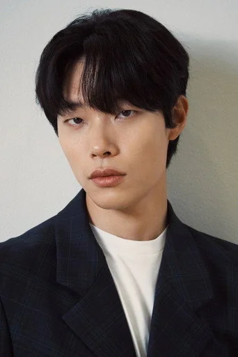 Chân dung Ryu Jun-yeol