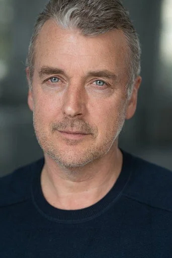 Chân dung Euan Macnaughton