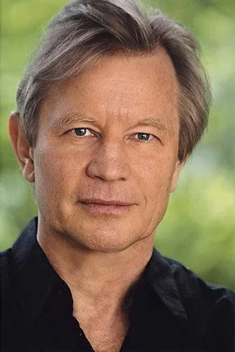 Chân dung Michael York
