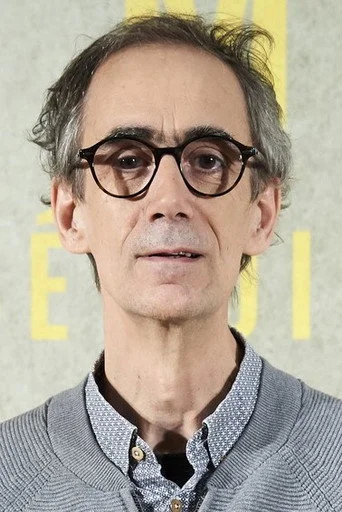 Chân dung César Saratxu