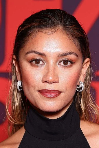 Chân dung Luciane Buchanan
