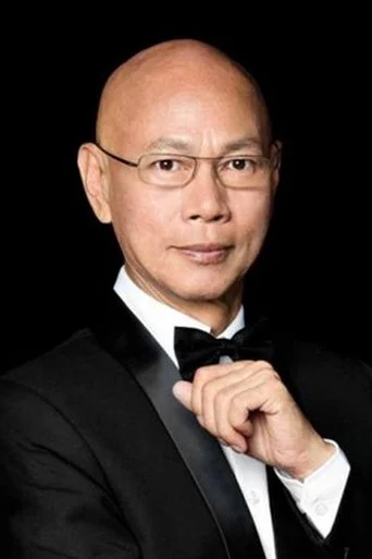 Chân dung Law Kar-Ying