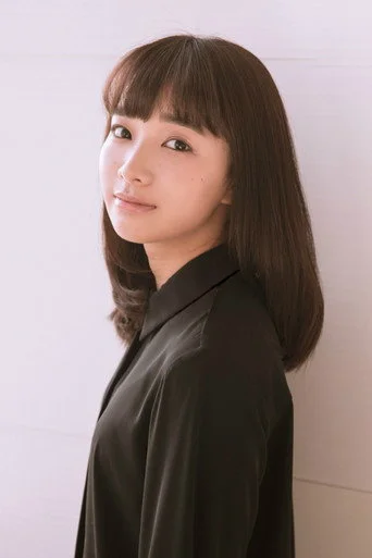 Chân dung Akane Sakanoue