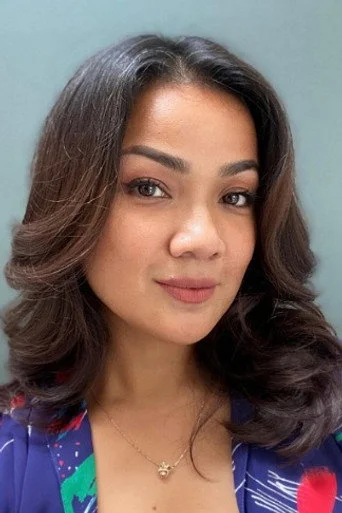 Chân dung Nirina Zubir