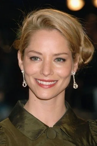 Chân dung Sienna Guillory