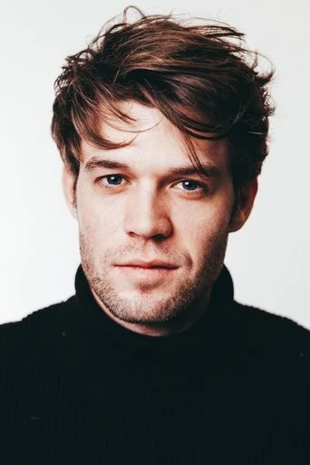 Chân dung Colin Ford