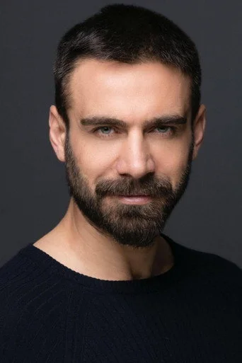 Chân dung Adnan Koç
