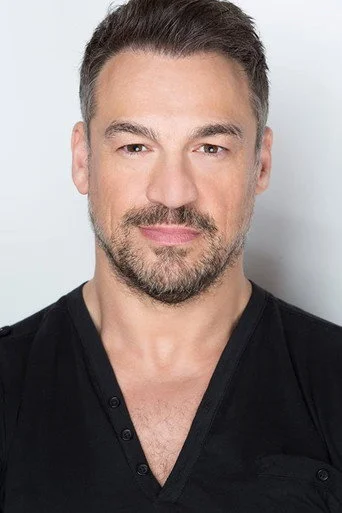 Chân dung Aleks Paunovic