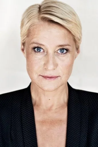 Chân dung Trine Dyrholm
