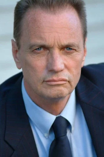 Chân dung Gregory Scott Cummins