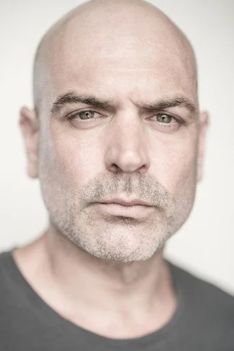 Chân dung Alex Hughes