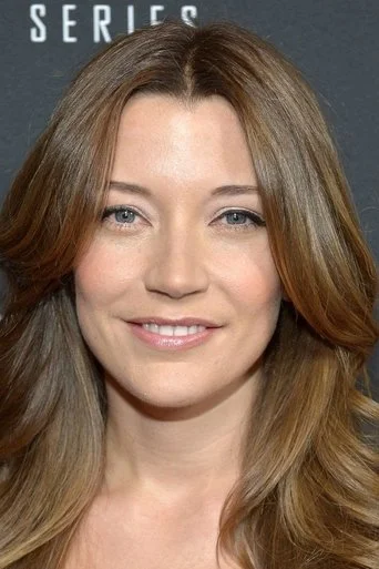 Chân dung Sarah Roemer