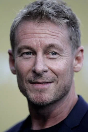 Chân dung Richard Roxburgh