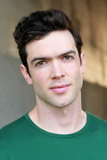 Chân dung Ethan Peck