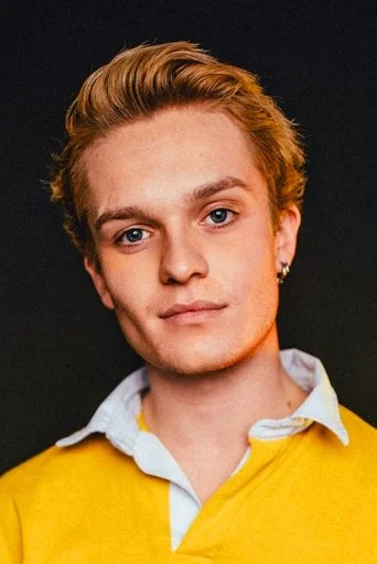 Chân dung Tom Glynn-Carney