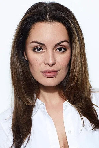 Chân dung Caroline de Souza Correa