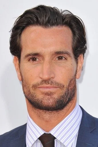 Chân dung Matthew Del Negro
