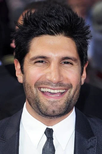 Chân dung Kayvan Novak