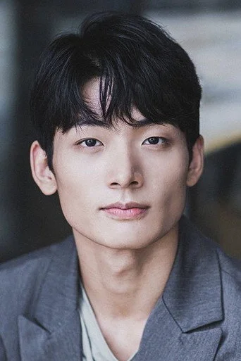Chân dung Seo Young-joo