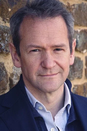 Chân dung Alexander Armstrong