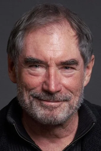 Chân dung Timothy Dalton