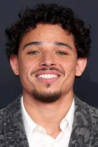 Chân dung Anthony Ramos