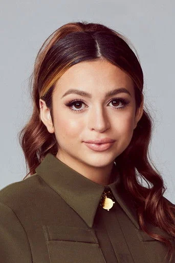 Chân dung Josie Totah