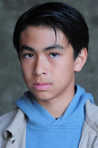 Chân dung Lucian Perez