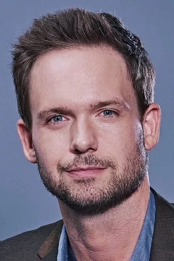 Chân dung Patrick J. Adams