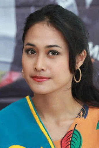 Chân dung Putri Ayudya