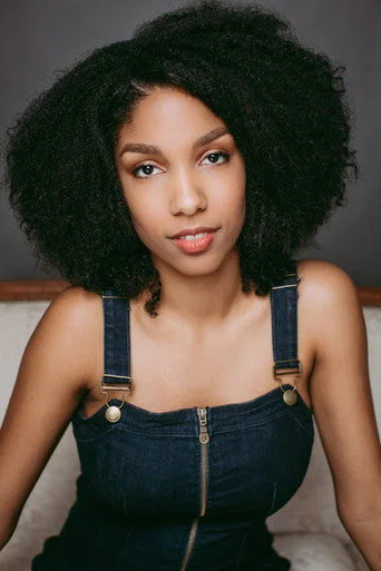 Chân dung Raylene Harewood