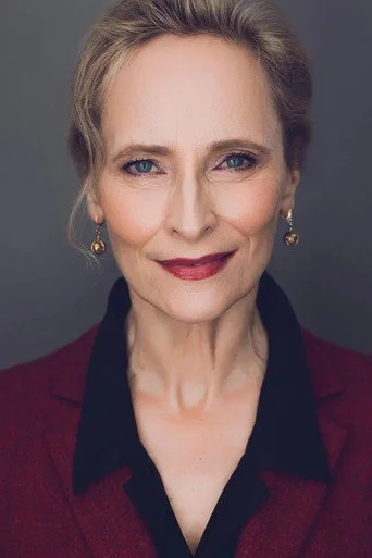 Chân dung Laila Robins