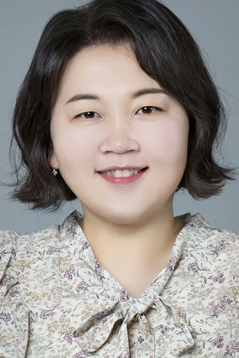 Chân dung Lee Sun-hee