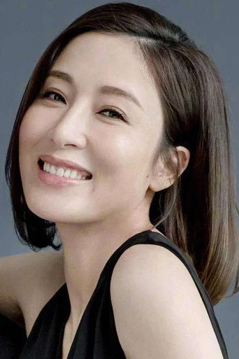 Chân dung Tavia Yeung