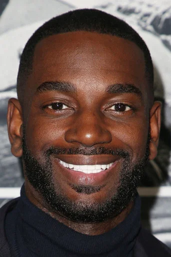 Chân dung Mo McRae