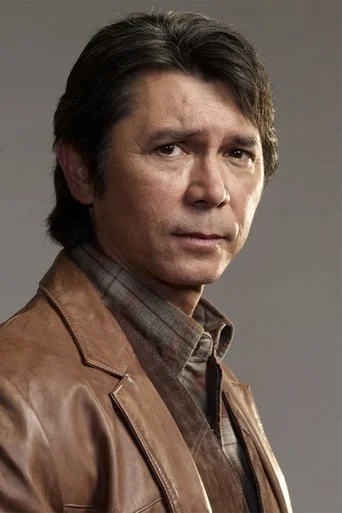 Chân dung Lou Diamond Phillips
