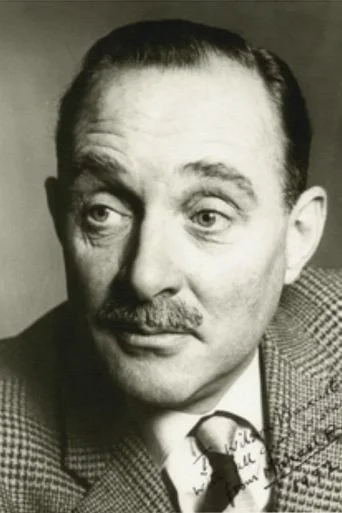 Chân dung Michael Bates