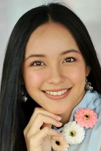 Chân dung Tracie Sinidol