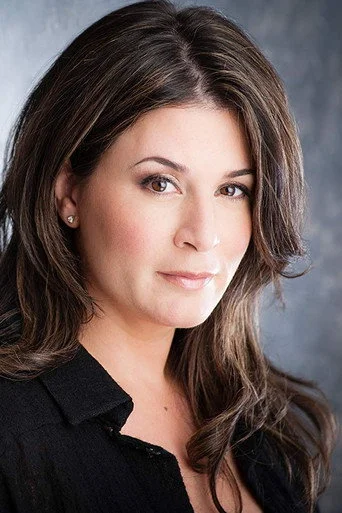 Chân dung Nicole Oliver