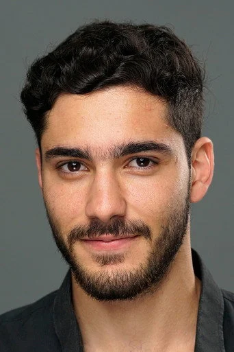 Chân dung Amir Khoury