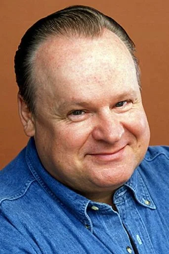 Chân dung George Dzundza