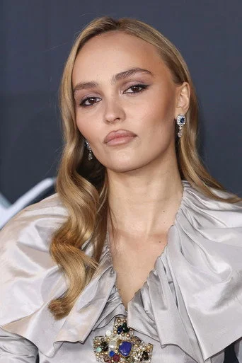 Chân dung Lily-Rose Depp