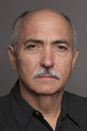 Chân dung Miguel Sandoval
