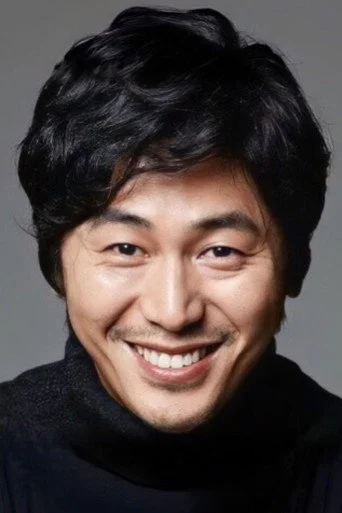 Chân dung Bae Yong-geun