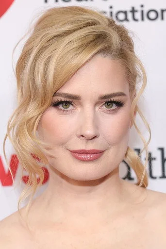 Chân dung Alexandra Breckenridge