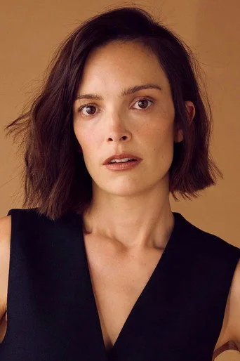 Chân dung Jodi Balfour