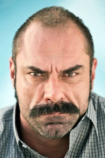 Chân dung Conan Stevens