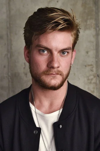 Chân dung Jake Weary